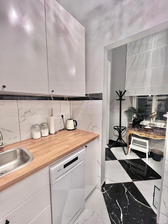 Central Dainty - Boutique Designer Apartment In Zagreb City Centre Záhřeb