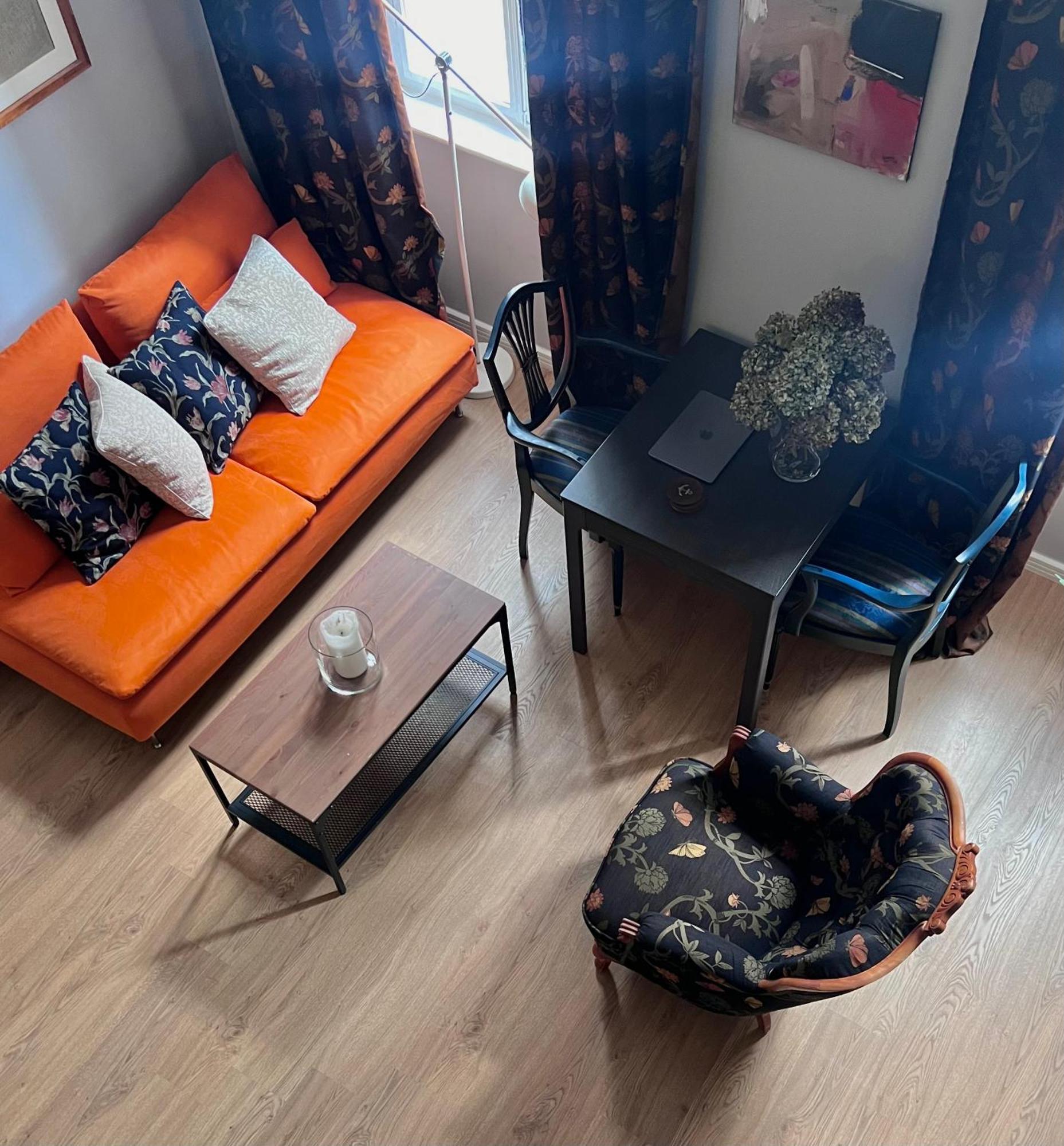 Dainty - Boutique In Centre *